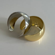 Load image into Gallery viewer, Gia Chunky Bangle
