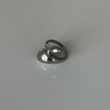 Load image into Gallery viewer, Sel Chunky Silver Ring
