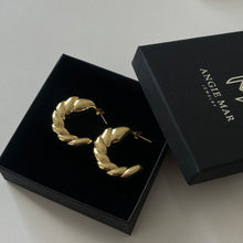 Load image into Gallery viewer, Rylee Gold Earrings

