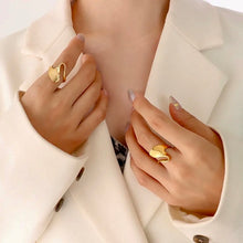 Load image into Gallery viewer, Luna Statement Ring
