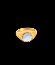 Load image into Gallery viewer, Hazel Pearl Ring
