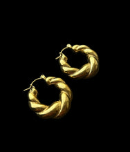 Load image into Gallery viewer, Cali Chunky Gold Hoops
