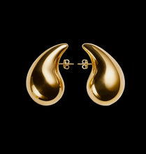 Load image into Gallery viewer, Ivy Waterdrop Earrings
