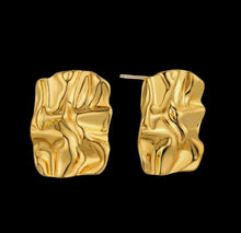 Load image into Gallery viewer, Lexi Chunky Gold Earrings
