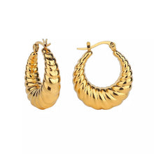 Load image into Gallery viewer, Vintage Small Hoops - ANGIE MAR 
