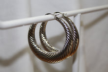 Load image into Gallery viewer, Dee Oval Hoops 2.0
