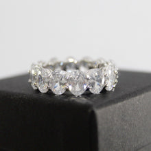 Load image into Gallery viewer, Thick Oval Band - ANGIE MAR 
